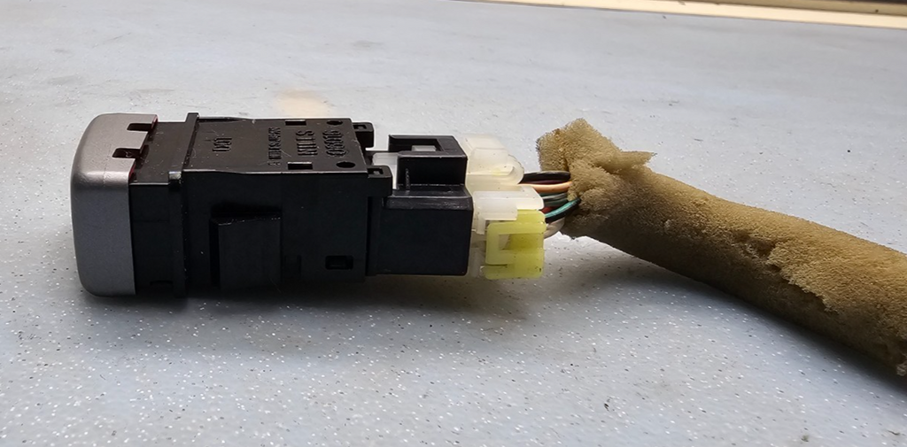 🔥03-08 Subaru Forester Emergency Light Hazard Switch Control Button Silver OEM