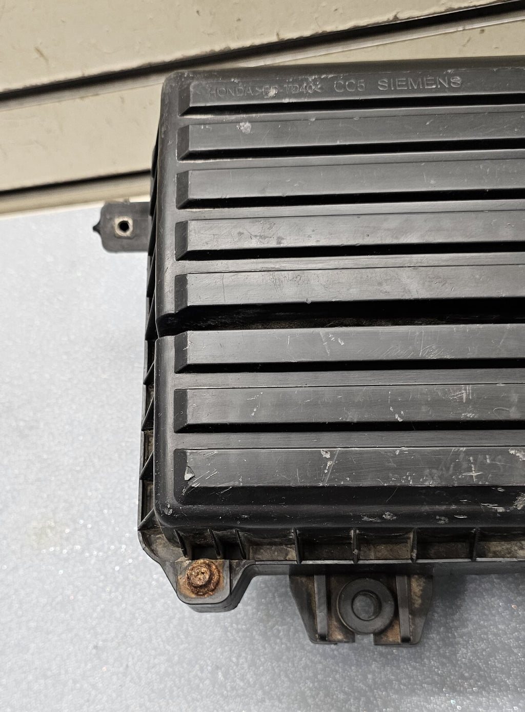 🔥01-05 HONDA CIVIC 1.7L ENGINE AIR INTAKE BOX CLEANER FILTER BOX ASSEMBLY OEM