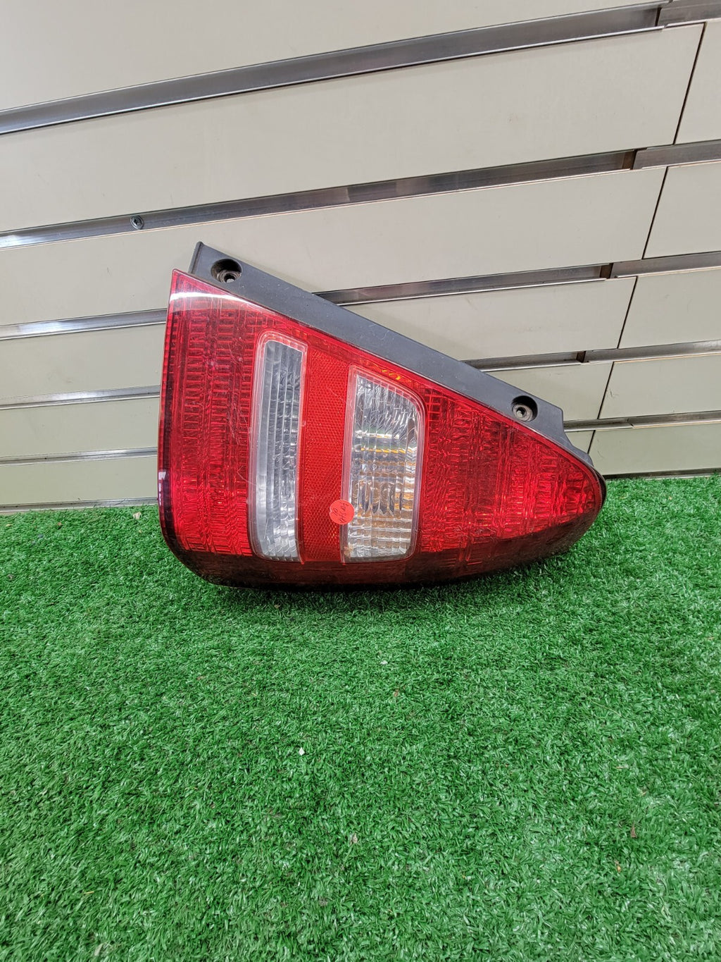 🔥2003-2005 Subaru Forester RIGHT PASSENGER X/XS LED Rear Tail Light Lamp Pair