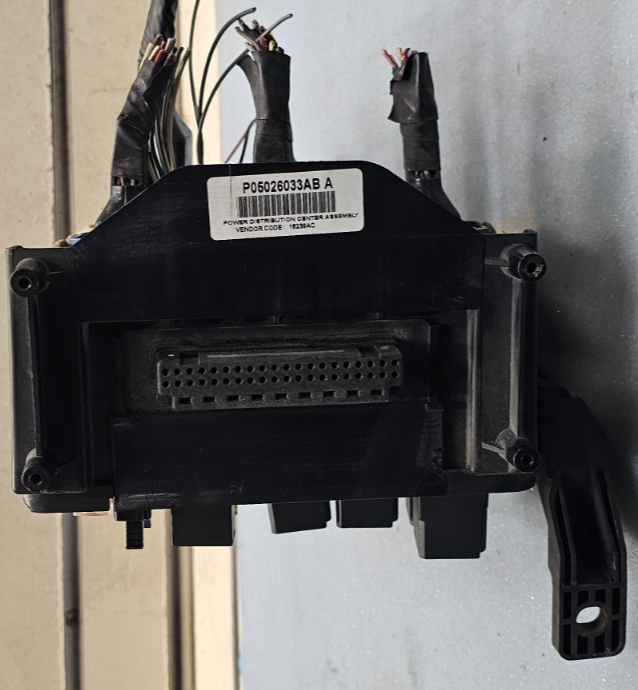 🔥02-05 Dodge Ram Hood Engine TIPM Fuse Box Junction Panel Body Control Module