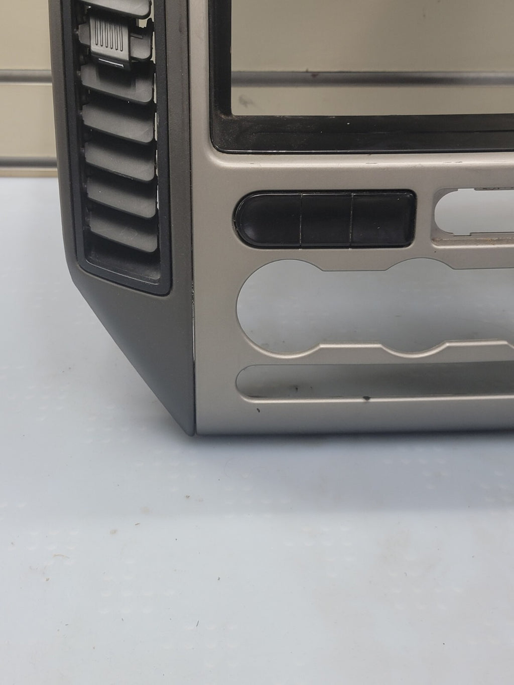 🔥2007 - 2010 Ford Edge Center Dash Bezel Radio Storage Climate Control / Vents