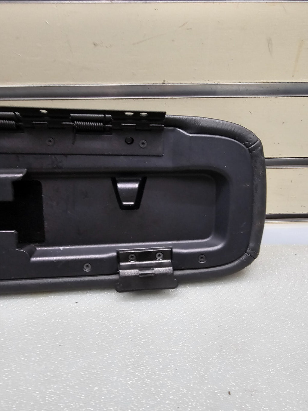 98-04 Chrysler 300M Front Center Console Lid Armrest Leather Top Assembly Black