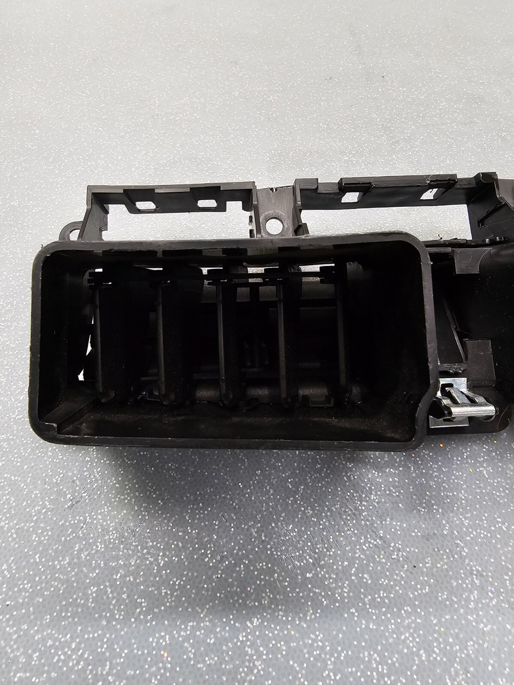 🔥05-06 Chevrolet Equinox Pontiac Torrent Front Dash Hazard AC Air Vent Grill