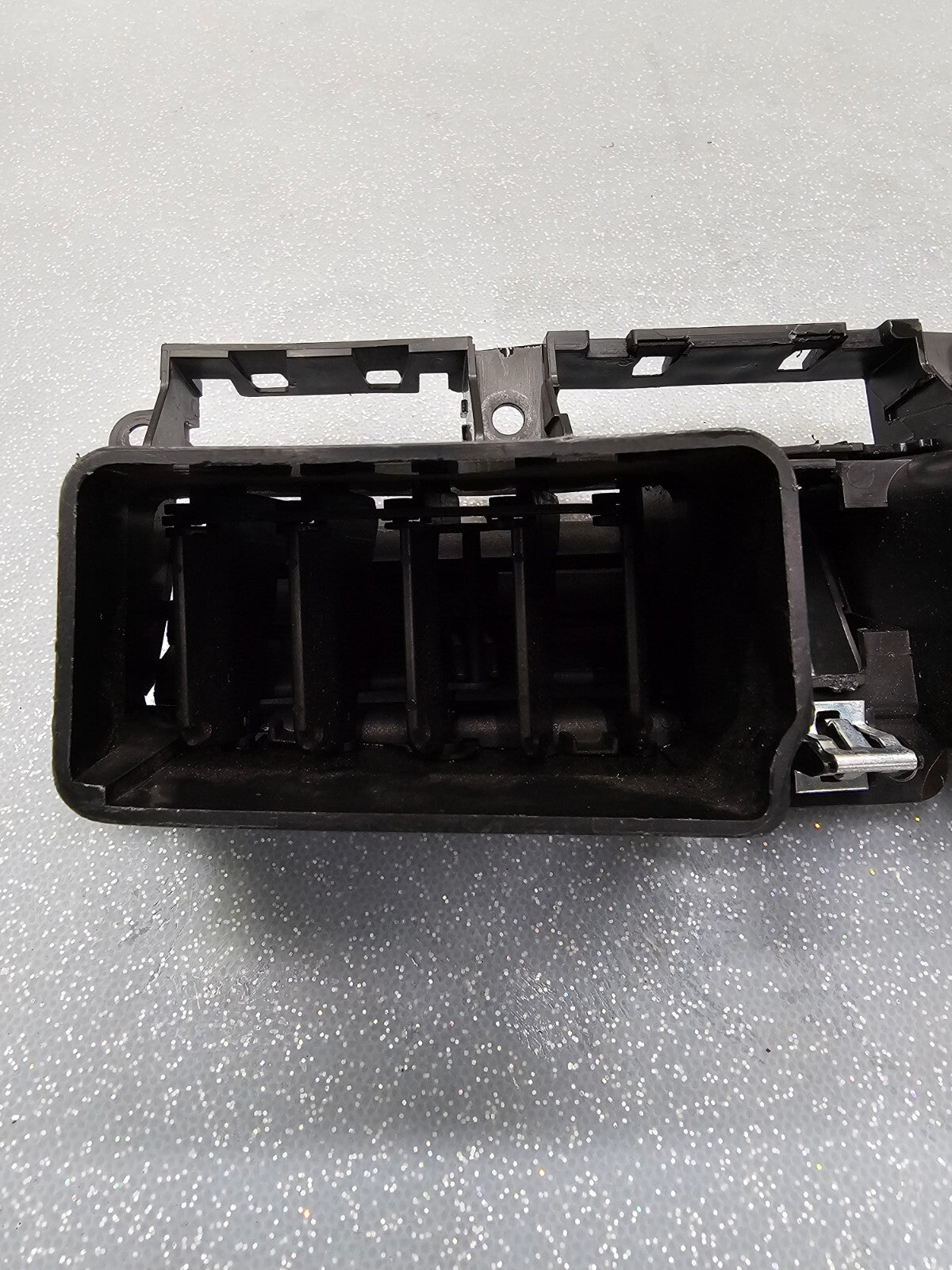 🔥05-06 Chevrolet Equinox Pontiac Torrent Front Dash Hazard AC Air Vent Grill