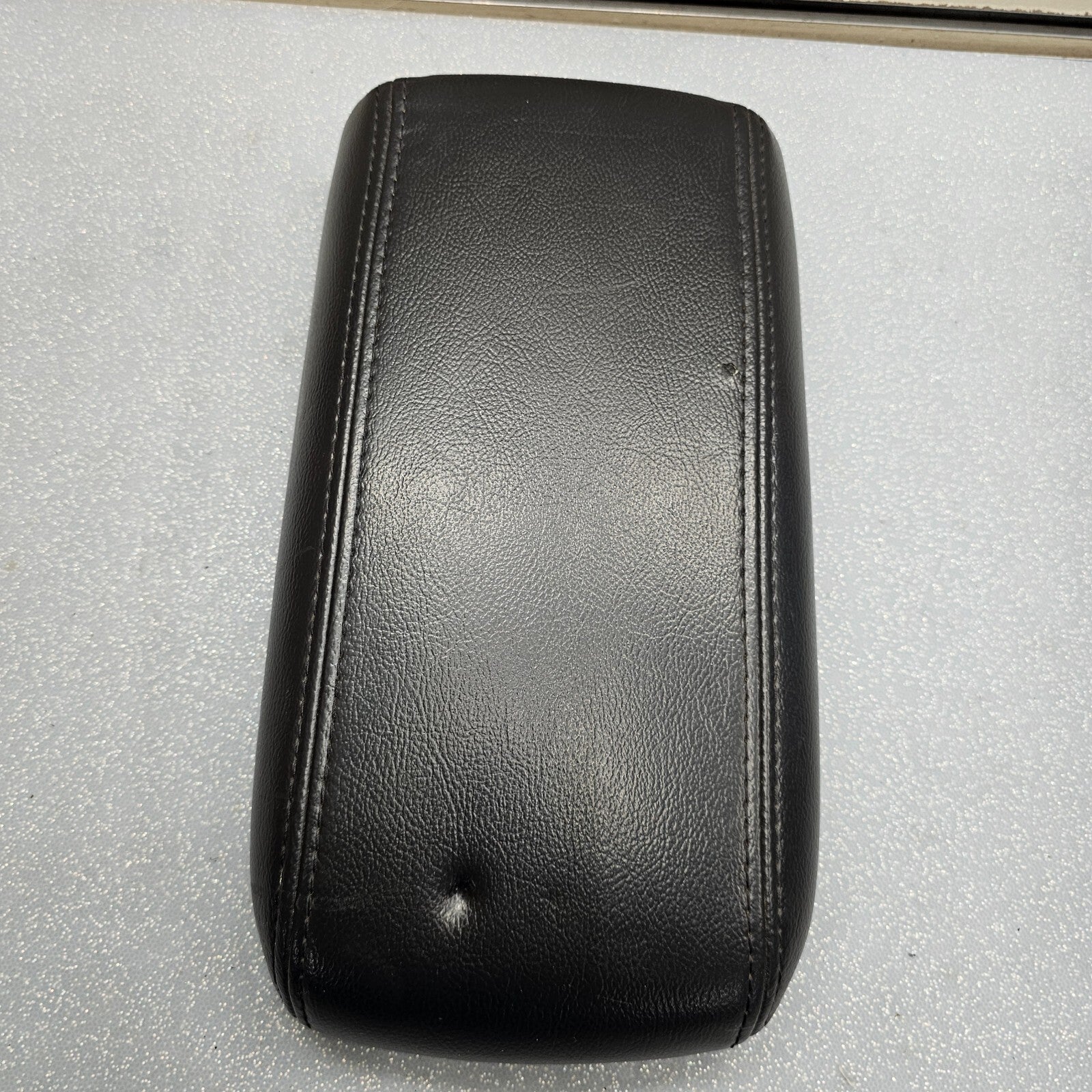 🔥02-09 Trailblazer ENVOY Center Console Armrest Lid Top Pad Cover LEATHER BLACK