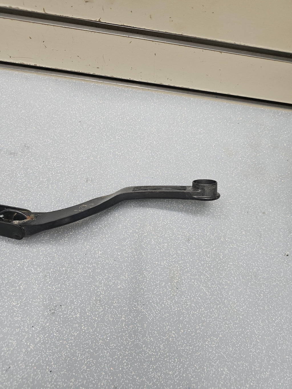 🔥1997-2001 TOYOTA CAMRY WINDSHIELD WIPER ARM PAIR HOOK WINDOW OEM