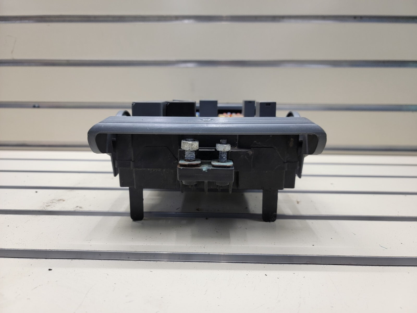 🔥 2007-2009 Tahoe Suburban Yukon Fuse Box Module A215 gray grey