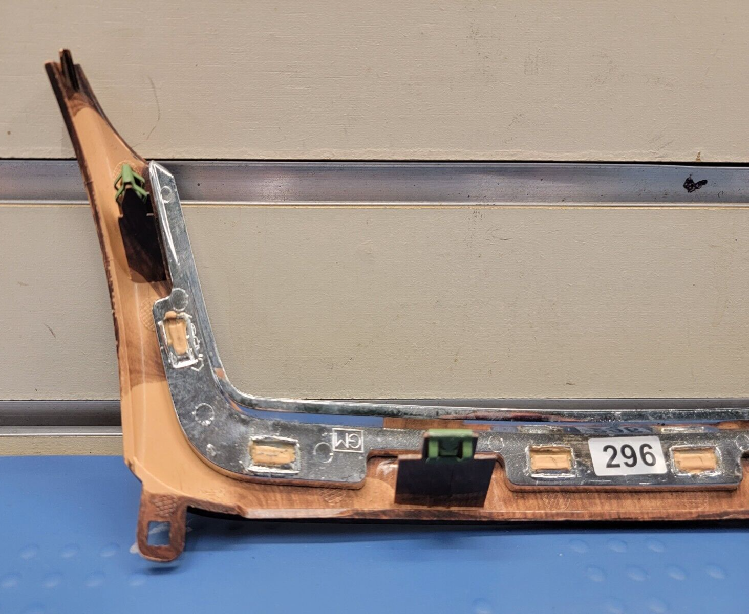 🔥08-12 Chevy MALIBU Center Dash Radio Bezel Panel UPPER Vent Trim WOODGRAIN B8