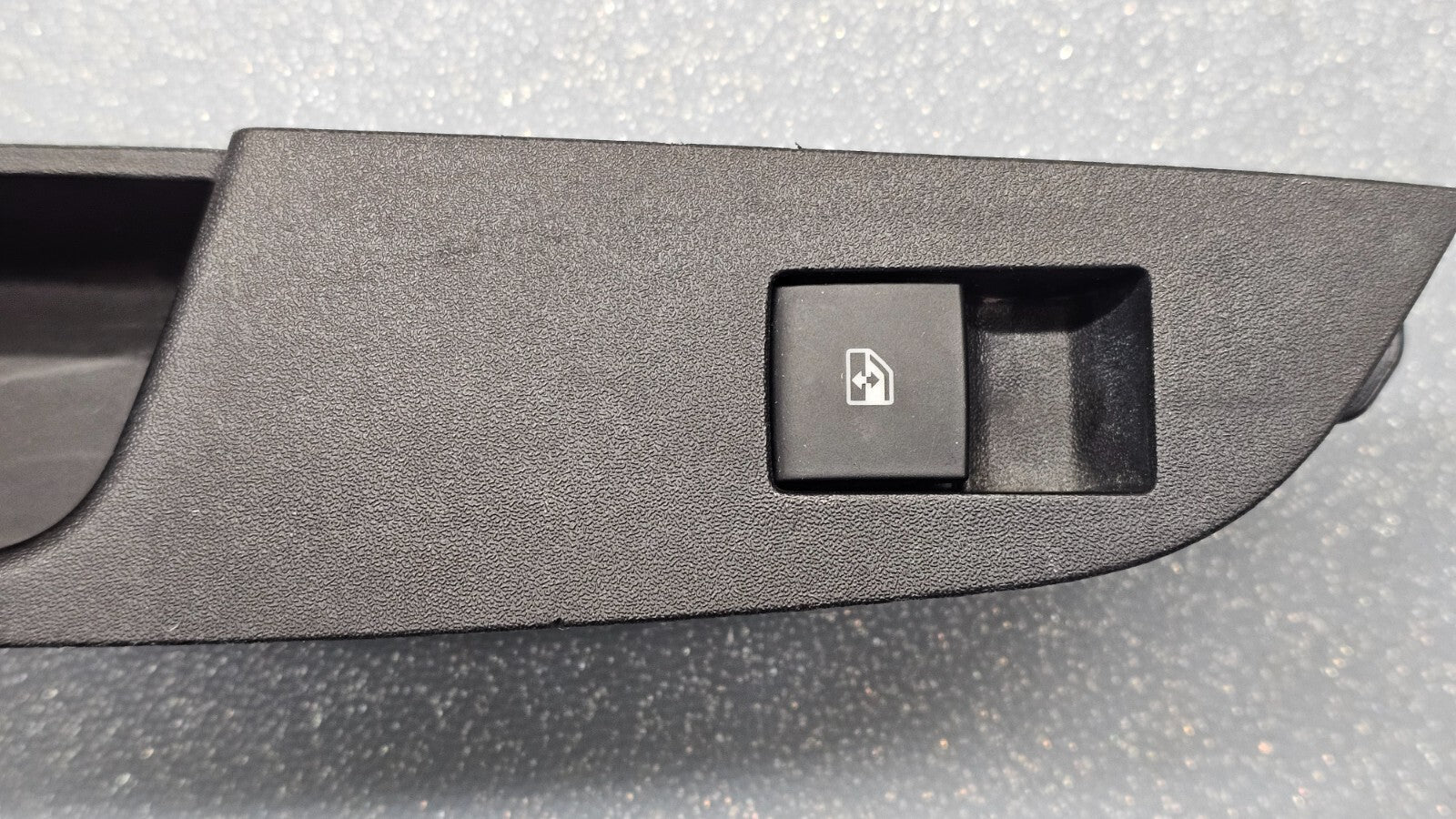 🔥10-17 Equinox Cruze Malibu Lacrosse Front Right Passenger Window Switch Black