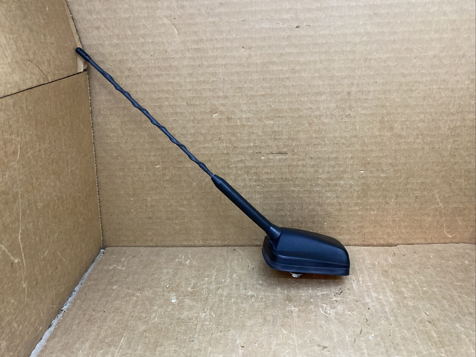 11-14 Ford Edge Lincoln MKX Rear Roof Mounted AM FM Radio Whip Antenna Assembly