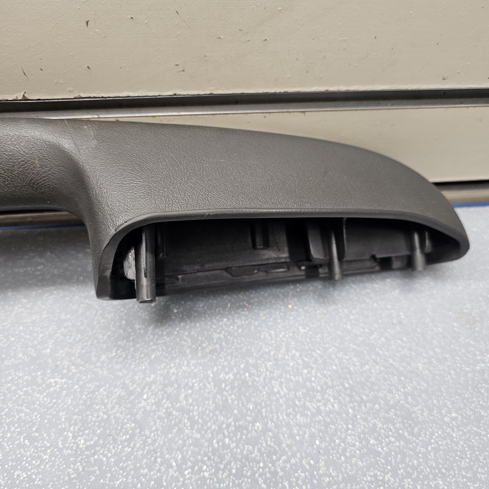 99-06 Chevy GMC Silverado TAHOE Door Panel ARMREST Front LEFT Handle DK GREY H3 