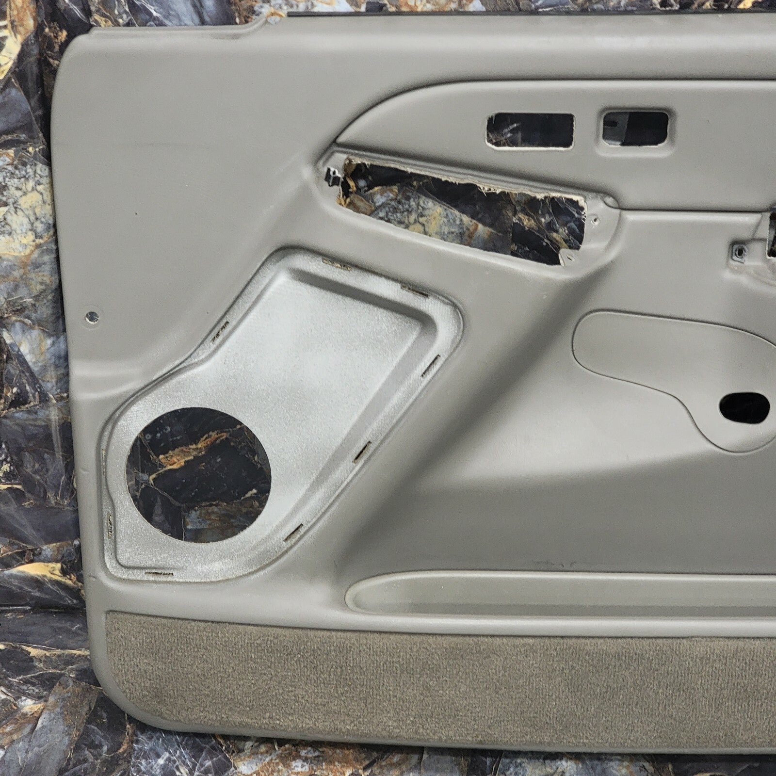 🔥03-06 Silverado SIERRA Door Panel Front RIGHT/No Arm LIGHT GRAY speaker D5