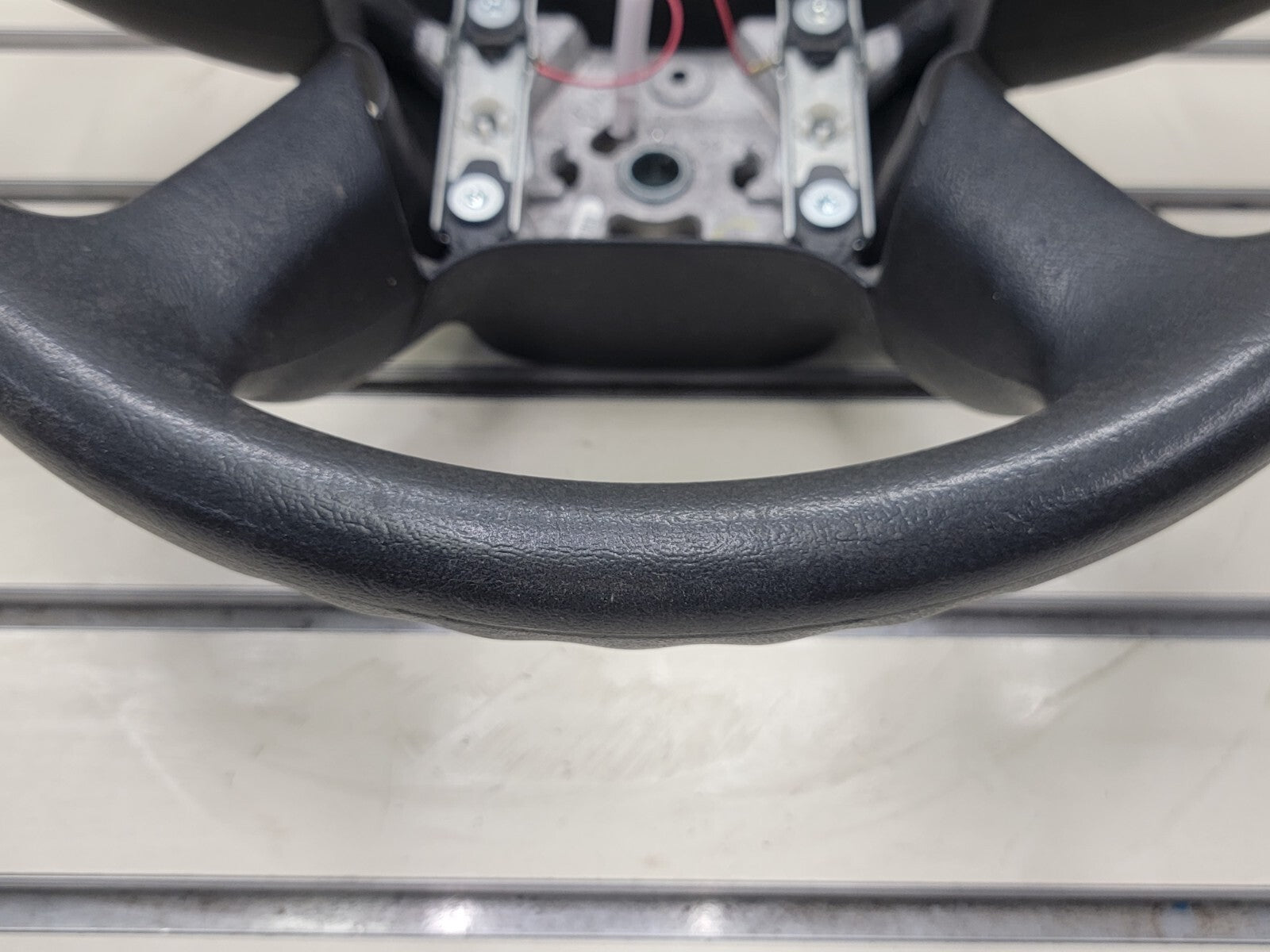 🔥03-06 SILVERADO SIERRA YUKON TAHOE SUBURBAN STEERING WHEEL LEATHER BLACK