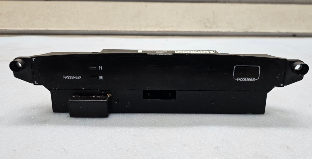 🔥03-06 Camry Dash Digital Clock Hour Minute Time Display E/M Switch Assembly