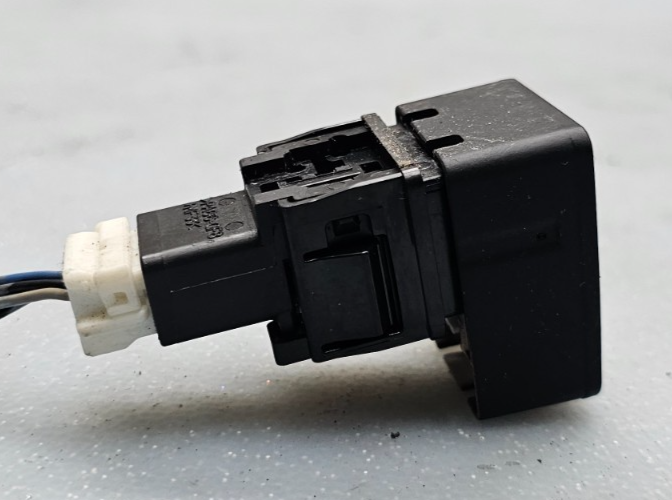 🔥07-21 VERSA NV 200 Hazard Light Emergency Flasher Switch Hatchback BLACK OEM