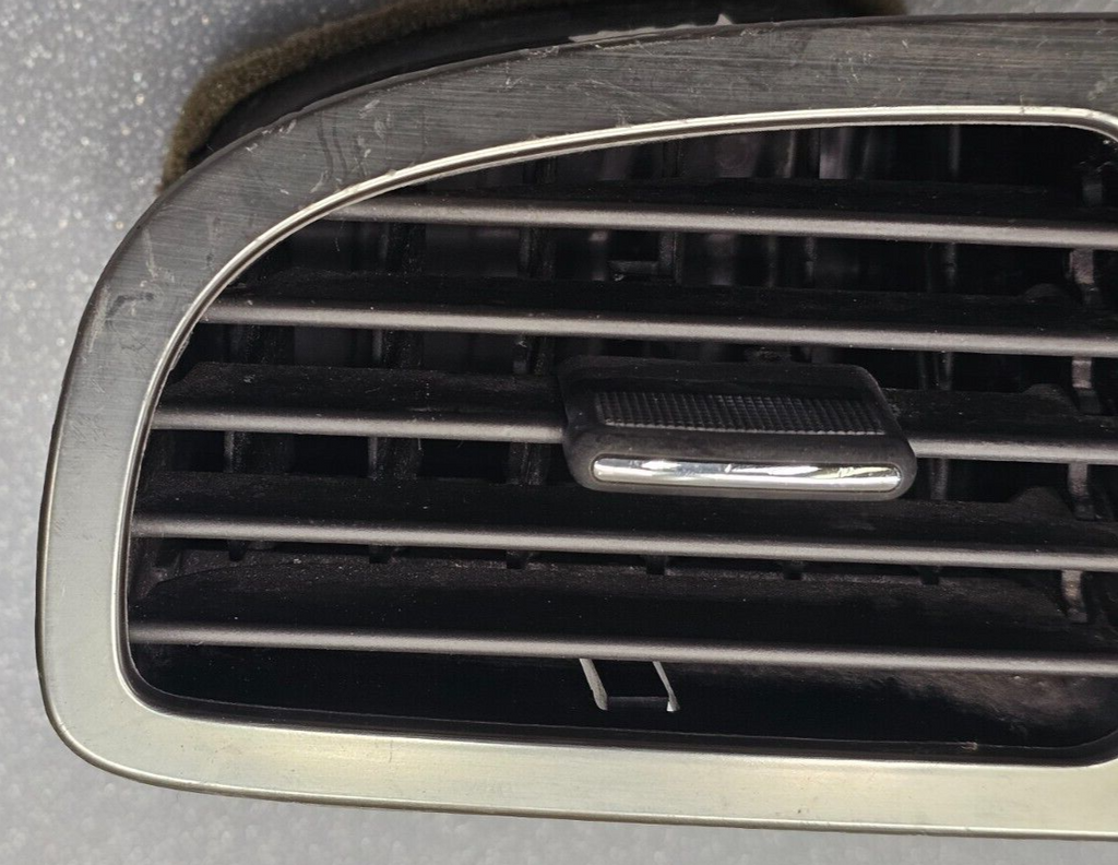 07-14 Silverado Sierra Dash Left Driver Air Vent Heater Conditioning Silver/wood