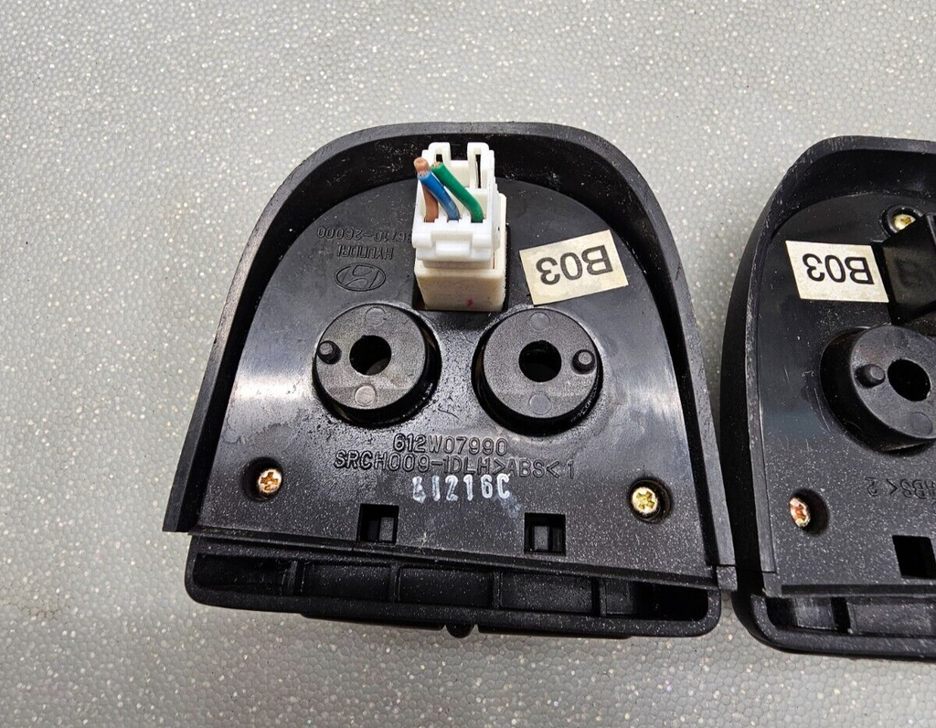 🔥01-06 Hyundai Santa Fe Steering wheel Cruise Control Switch Set Plastic OEM
