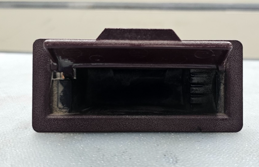 🔥90-99 Cutlass Grand Prix Riviera Ashtray Ash Tray 2nd Row Rear Side Door Red