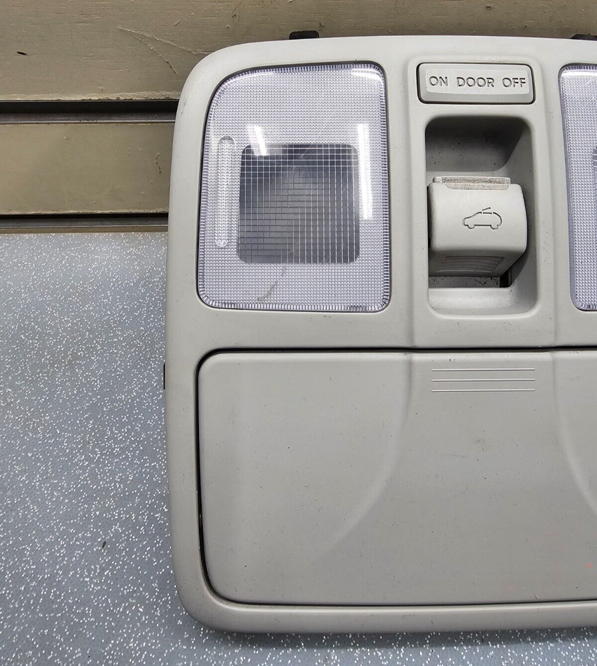 10-15 HYUNDAI IX35 OVERHEAD CONSOLE INTERIOR SUNROOF DOME MAP LIGHT LAMP LT GRAY