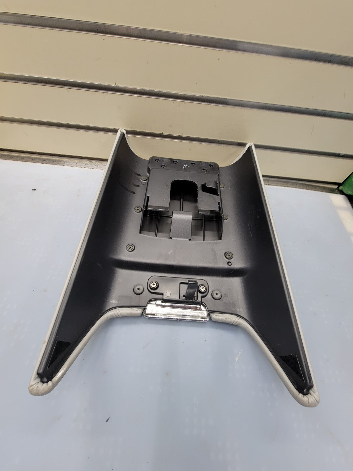 🔥03-06 Lincoln Navigator Center Console Lid Armrest Dove Leather Light Gray L18