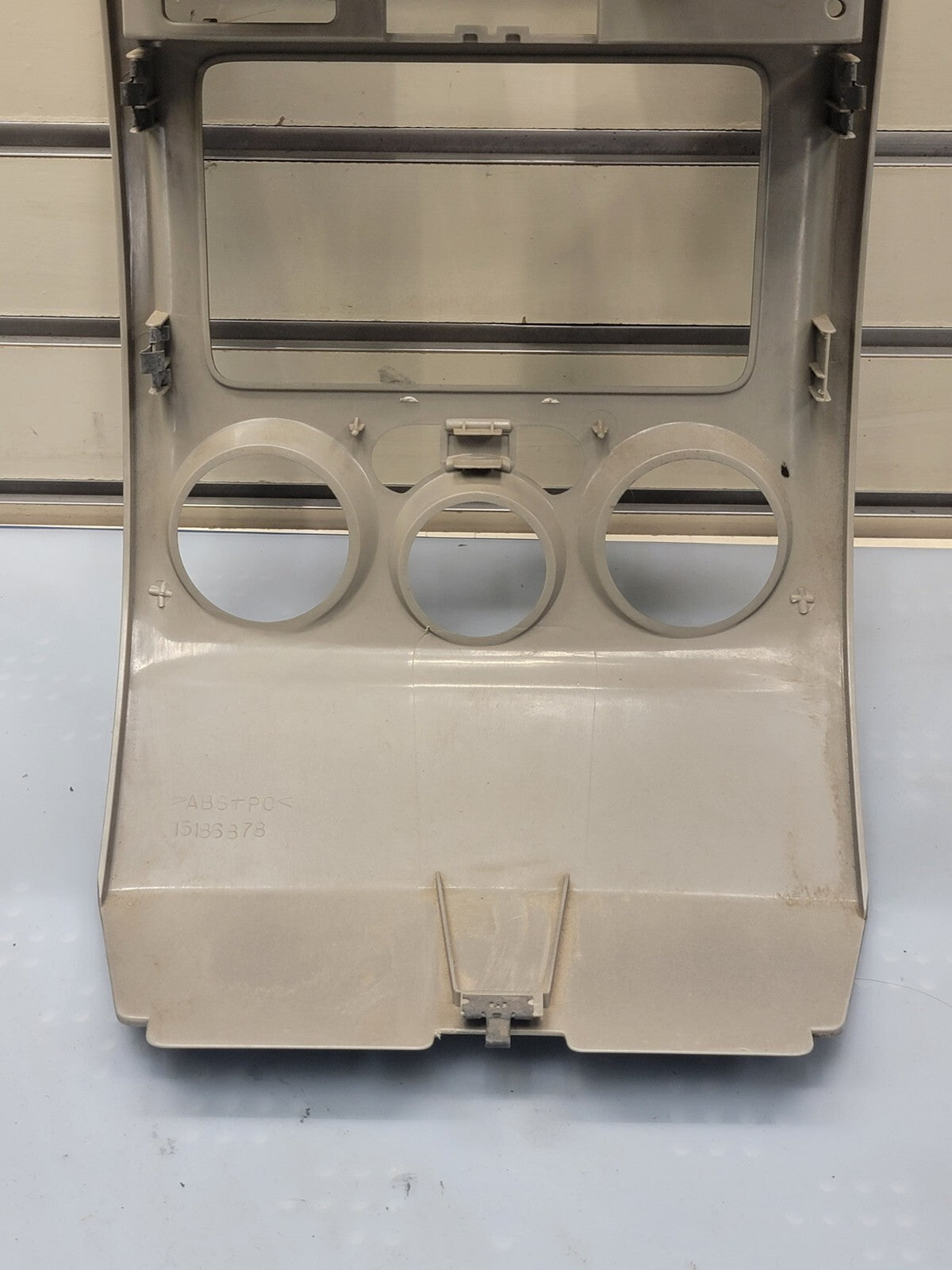 🔥2004-2012 CHEVY COLORADO GMC CANYON CENTER DASH RADIO VENT BEZEL SILVER