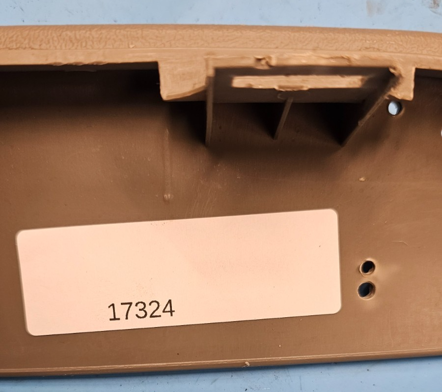 🔥03-06 CHEVY SILVERADO SIERRA DASH UPPER CENTER CONSOLE STORAGE CUBBY BEZEL TAN