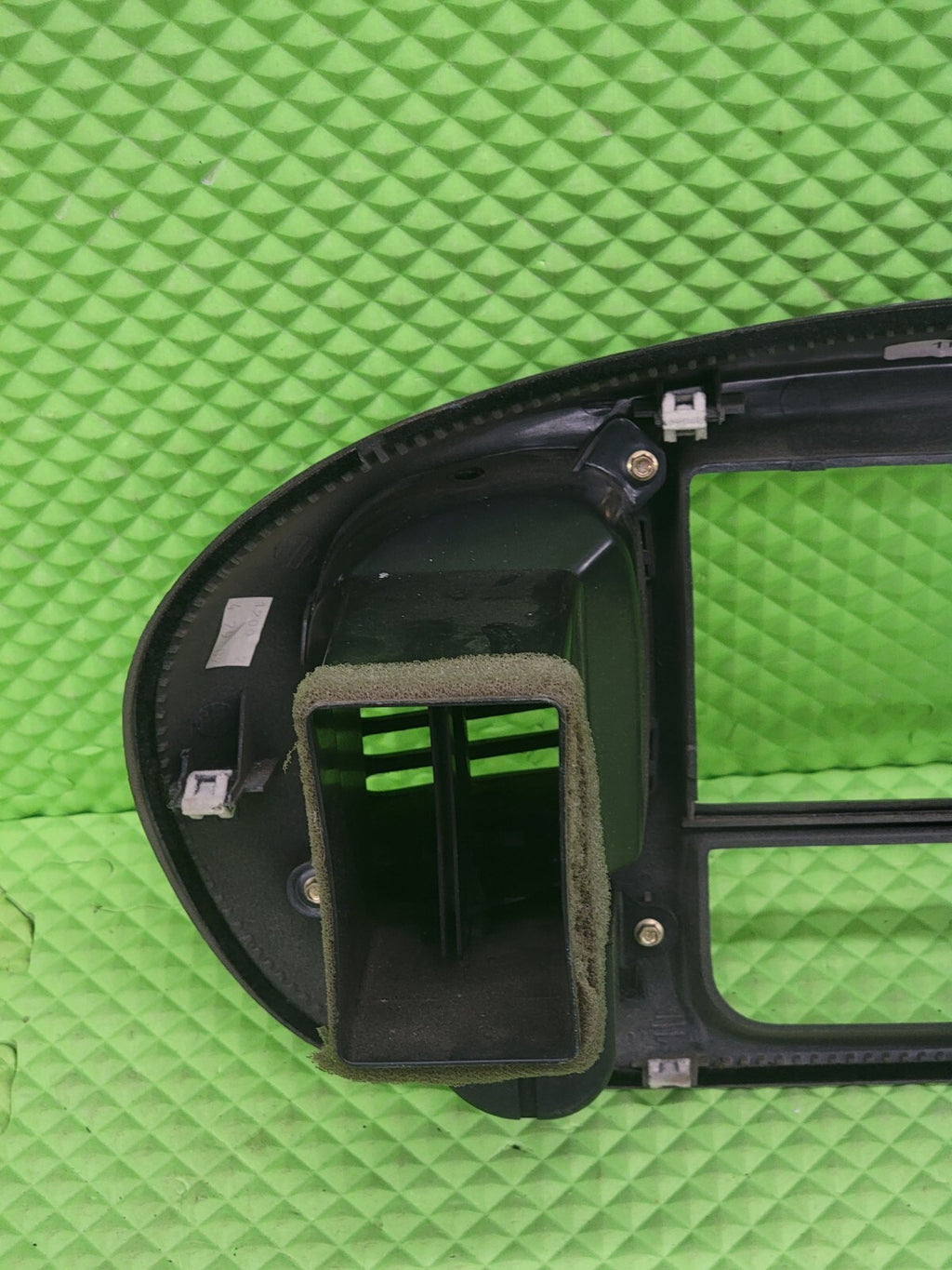 97-03 Ford F150 Center Dash Radio Climate BEZEL TRIM Panel🔴AIRBG Line Lt Tan B1