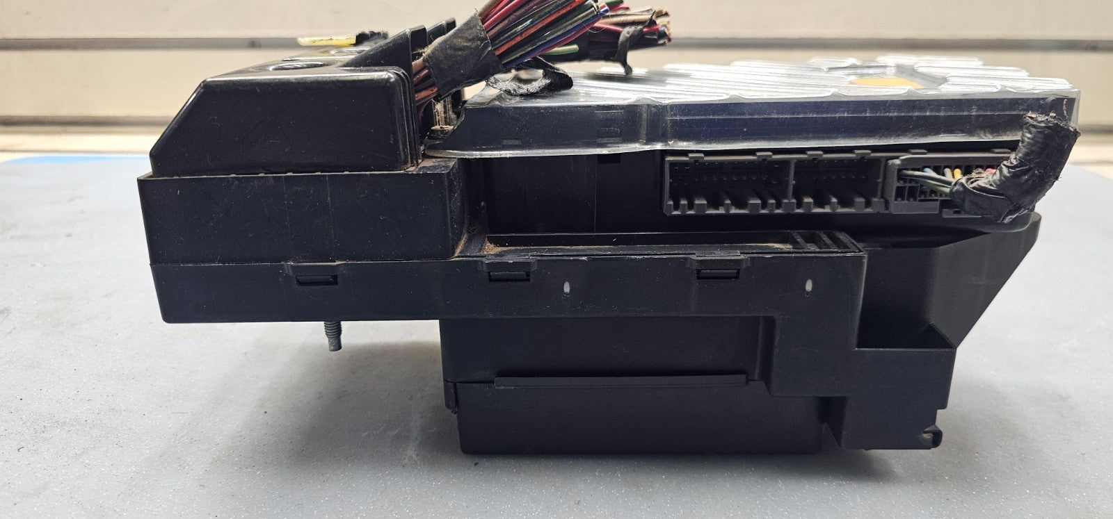 🔥97-98 Ford F150 Interior Fuse Box Junction Relay Block Itegrated Power Module