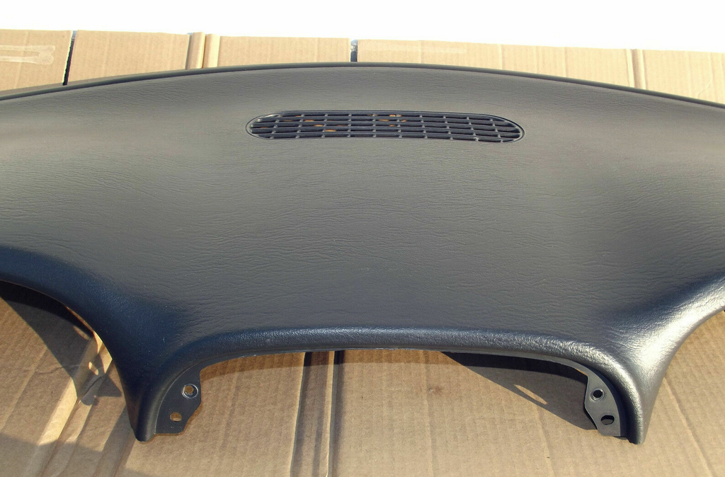 01-05 CHRYSLER PT CRUISER Upper Dash CAP COVER Top Pad Dashboard Trim BLACK DP3
