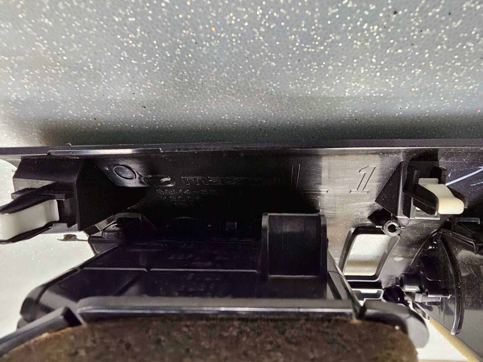 🔥10-13 MAZDA 3 CENTER DASH AIR VENT BEZEL A/C HEATER TEMPERATURE  PANEL BLACK