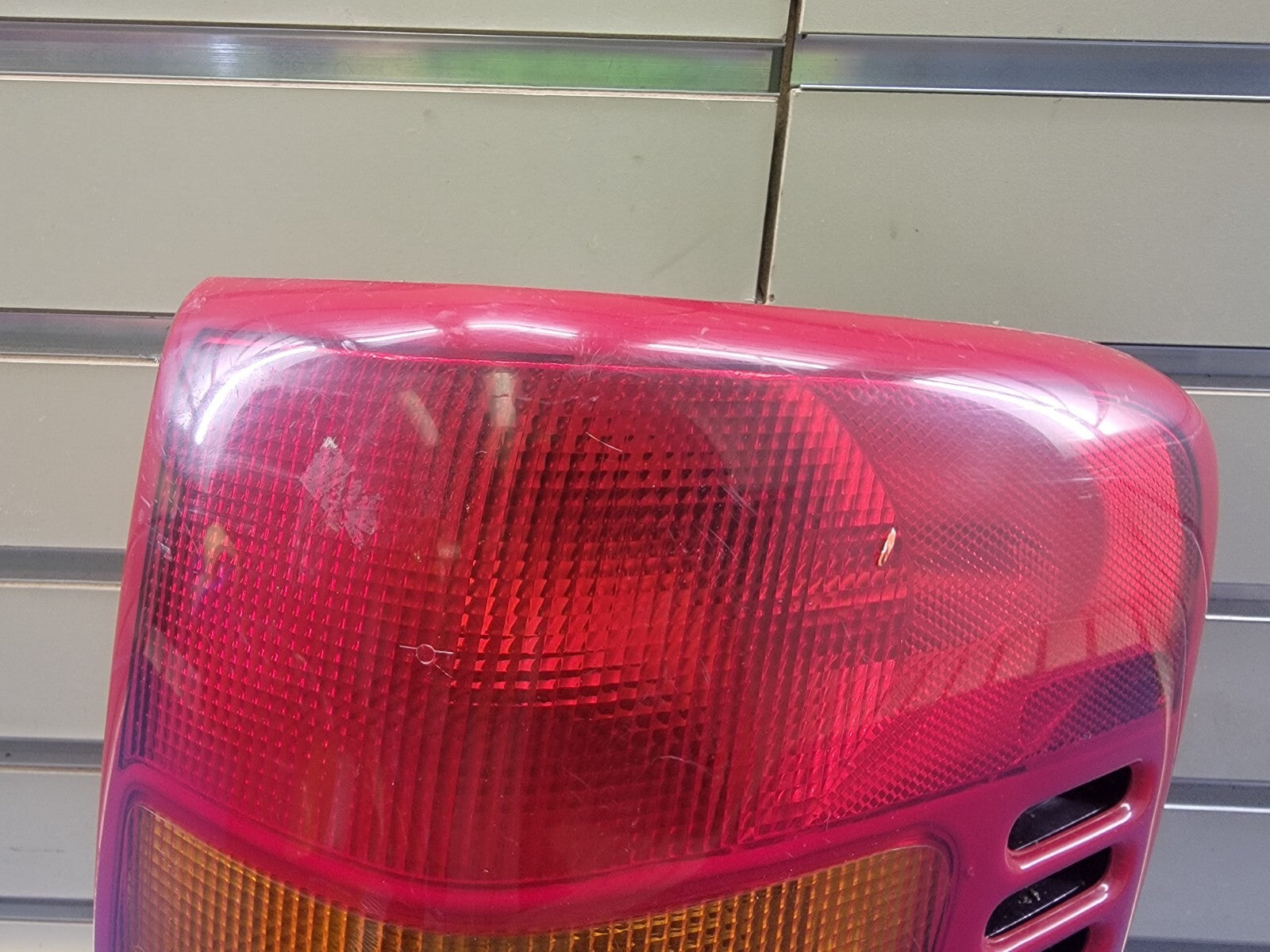 🔥1999-2004 Jeep GRAND Cherokee Rear Passenger Side Tail Light Right OEM