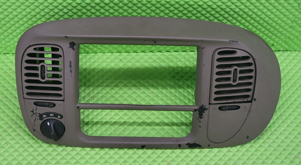 🔥97-03 Ford F150 Center Dash Radio Climate BEZEL Trim Panel Line Light Tan B1