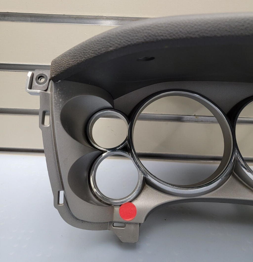 07-13 CHEVY SILVERADO DASH SPEEDOMETER INSTRUMENT GAUGE CLUSTER BEZEL TRIM B C21