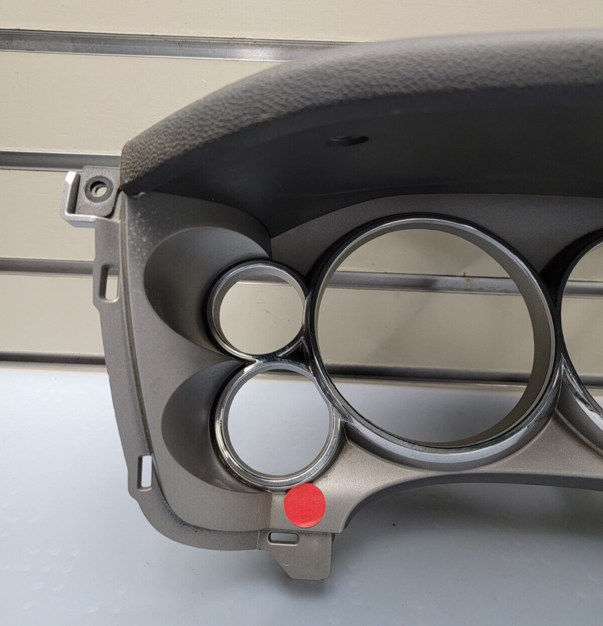 07-13 CHEVY SILVERADO DASH SPEEDOMETER INSTRUMENT GAUGE CLUSTER BEZEL TRIM B C21