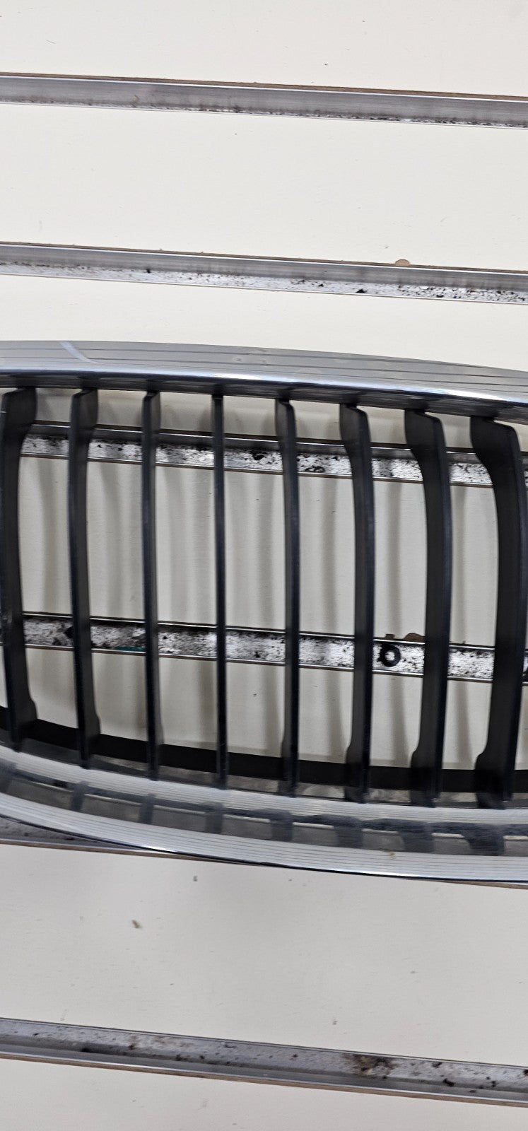 🔥09-12 BMW 3 Series E90 E91 LCI 328i 335i Front Right Passenger Kidney Grille