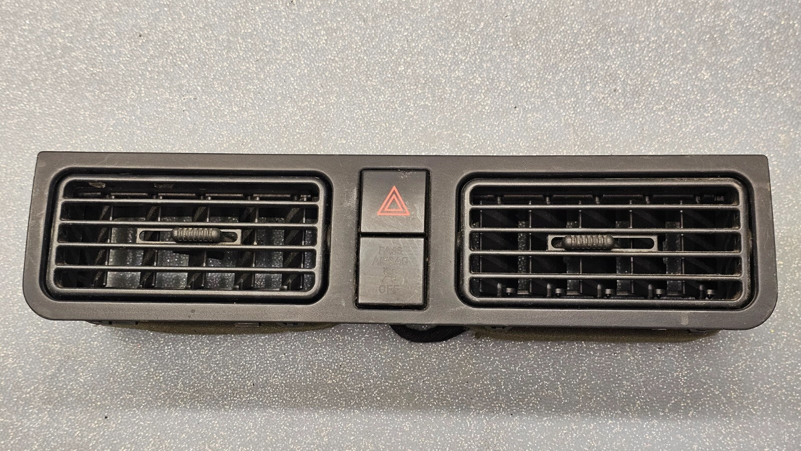 🔥 05-07 Ford Focus Dash Center Air Vent Heater Conditioning Black