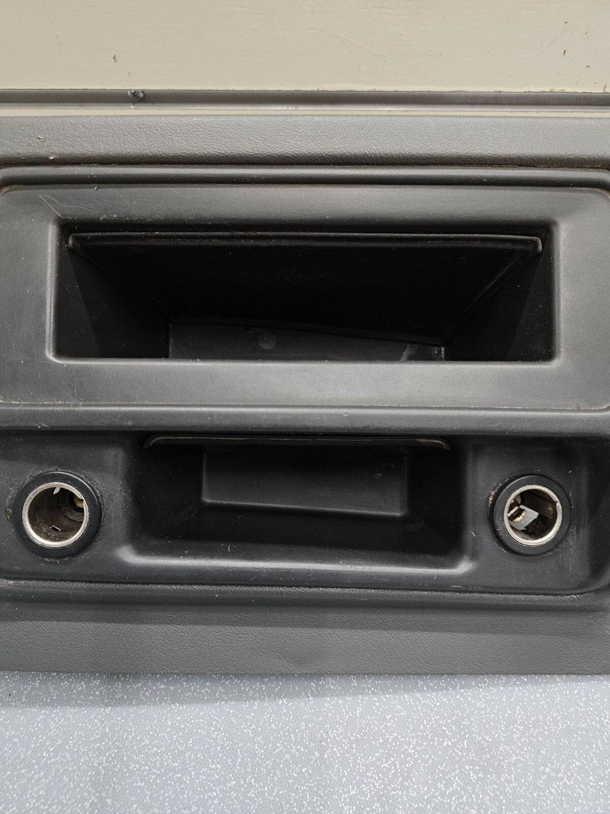 🔥2003-2006 CHEVY SILVERADO TAHOE SIERRA CENTER CONSOLE STORAGE CUBBY Dark Grey