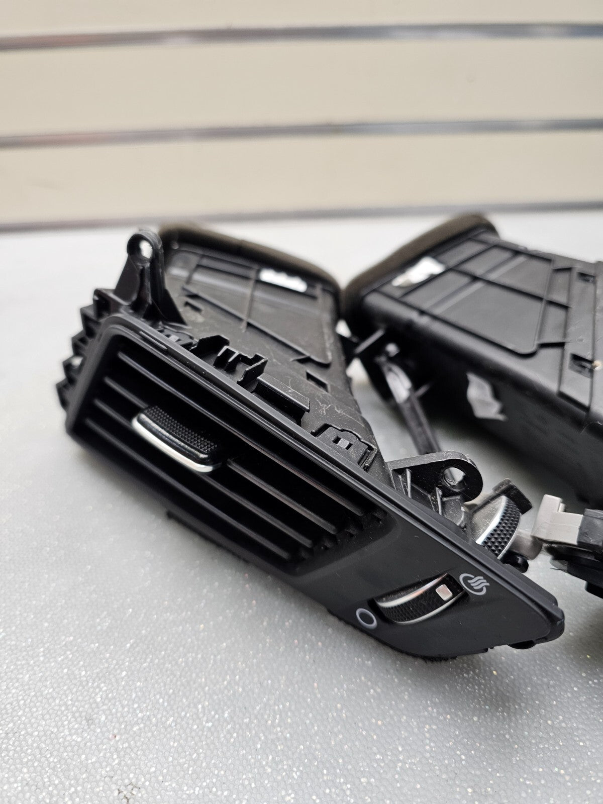 🔥2011 - 2013 Hyundai Sonata Driver & Passenger Center Dash Air Vents OEM