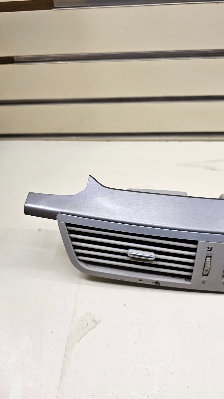 🔥09-14 Volkswagen Routan Dash Front Center Trim Bezel Panel Air Vent Silver OEM