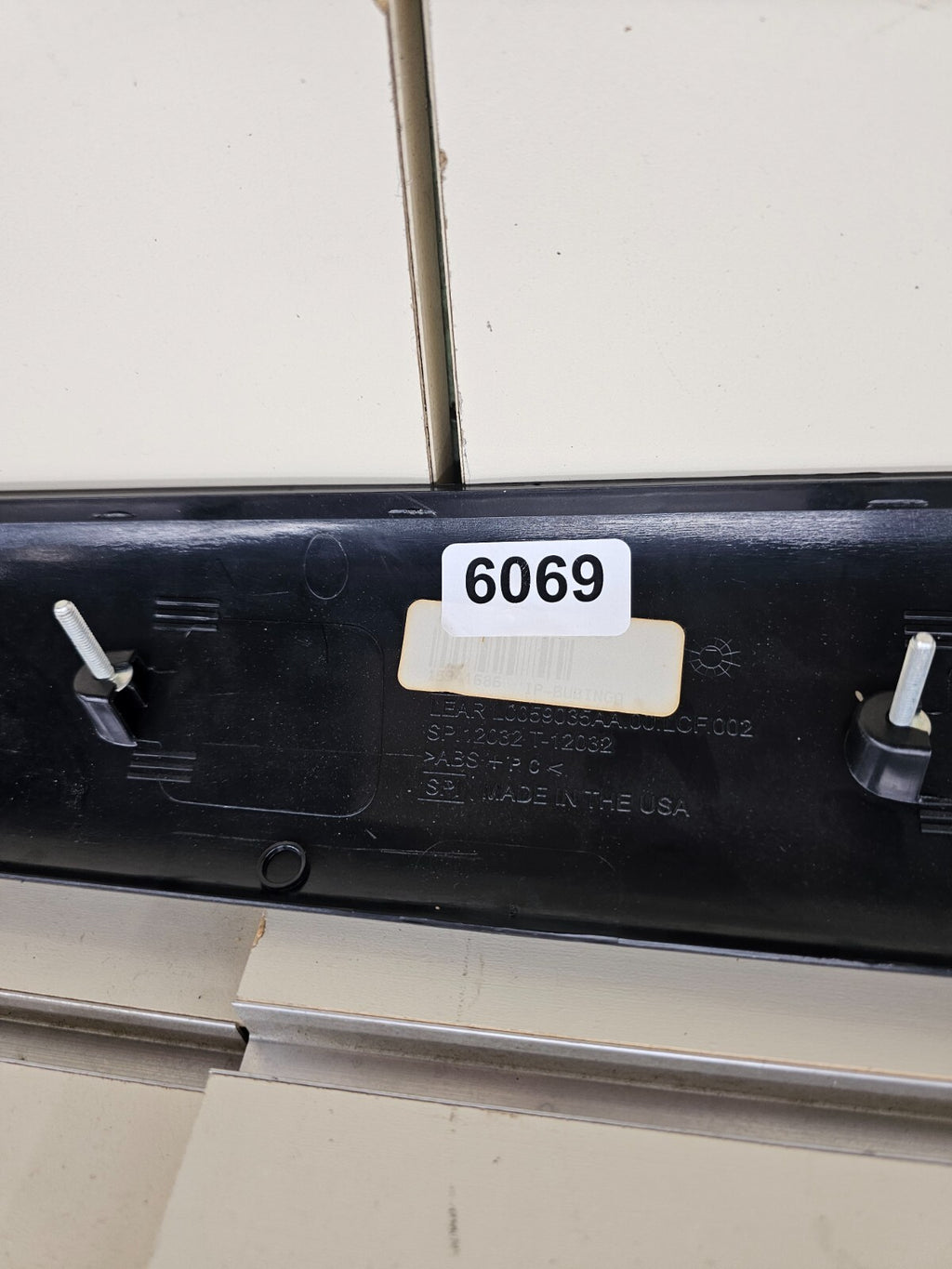 🔥2006-2011 CADILLAC DTS DASH TRIM PANEL BEZEL DARK WOOD GRAIN OEM