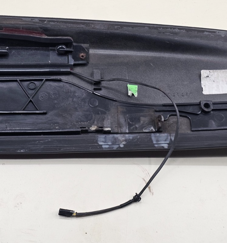 🔥2002-2009 Chevrolet Trailblazer Rear Hatch Spoiler Brake Light White OEM SP2