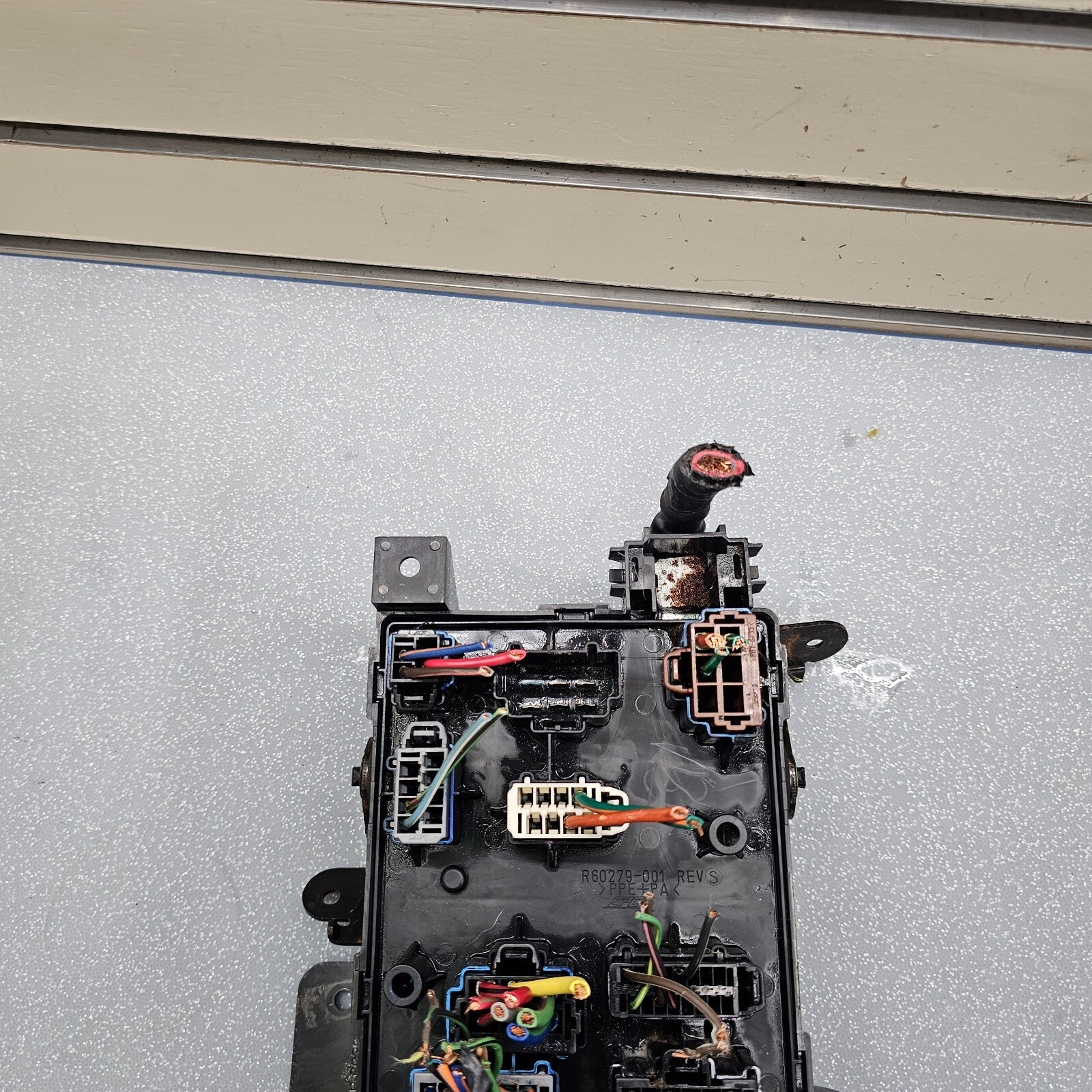 🔥2003-2004 Ford F250 F350 Excursion Interior Fuse Block Relay Box
