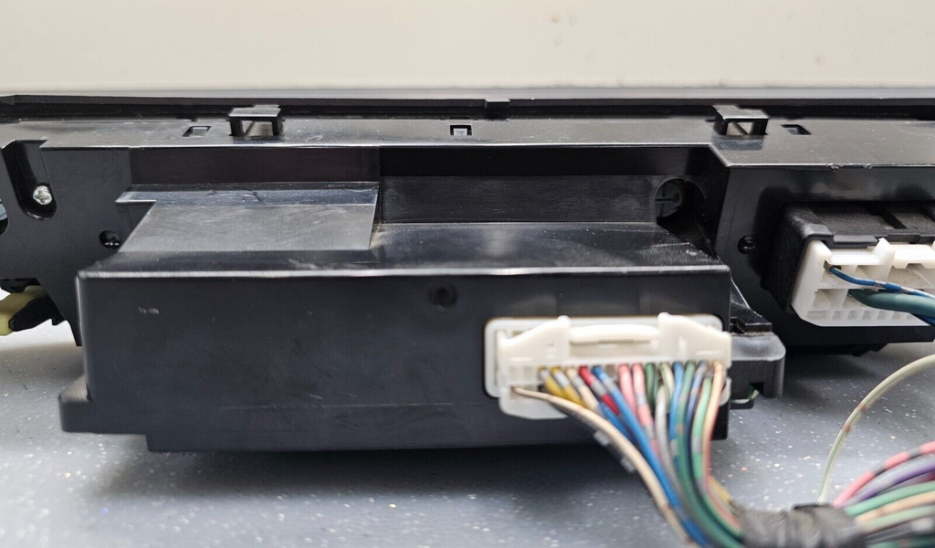 02-06 TOYOTA CAMRY Front Dash A/C Temperature Heater Climate Control Panel Unit