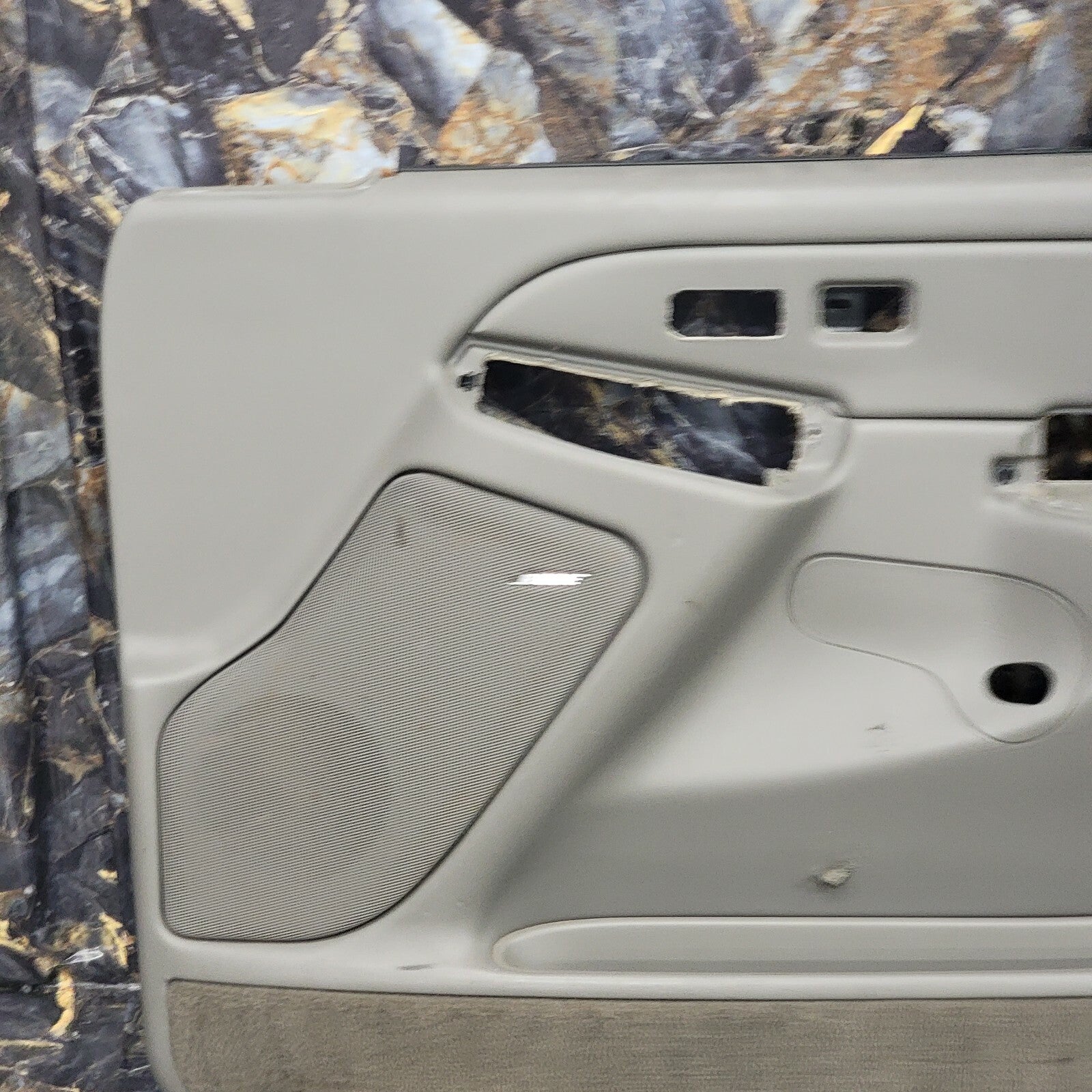🔥03-06 Silverado SIERRA Door Panel Front RIGHT Passenger/No Arm LIGHTGRAY D5