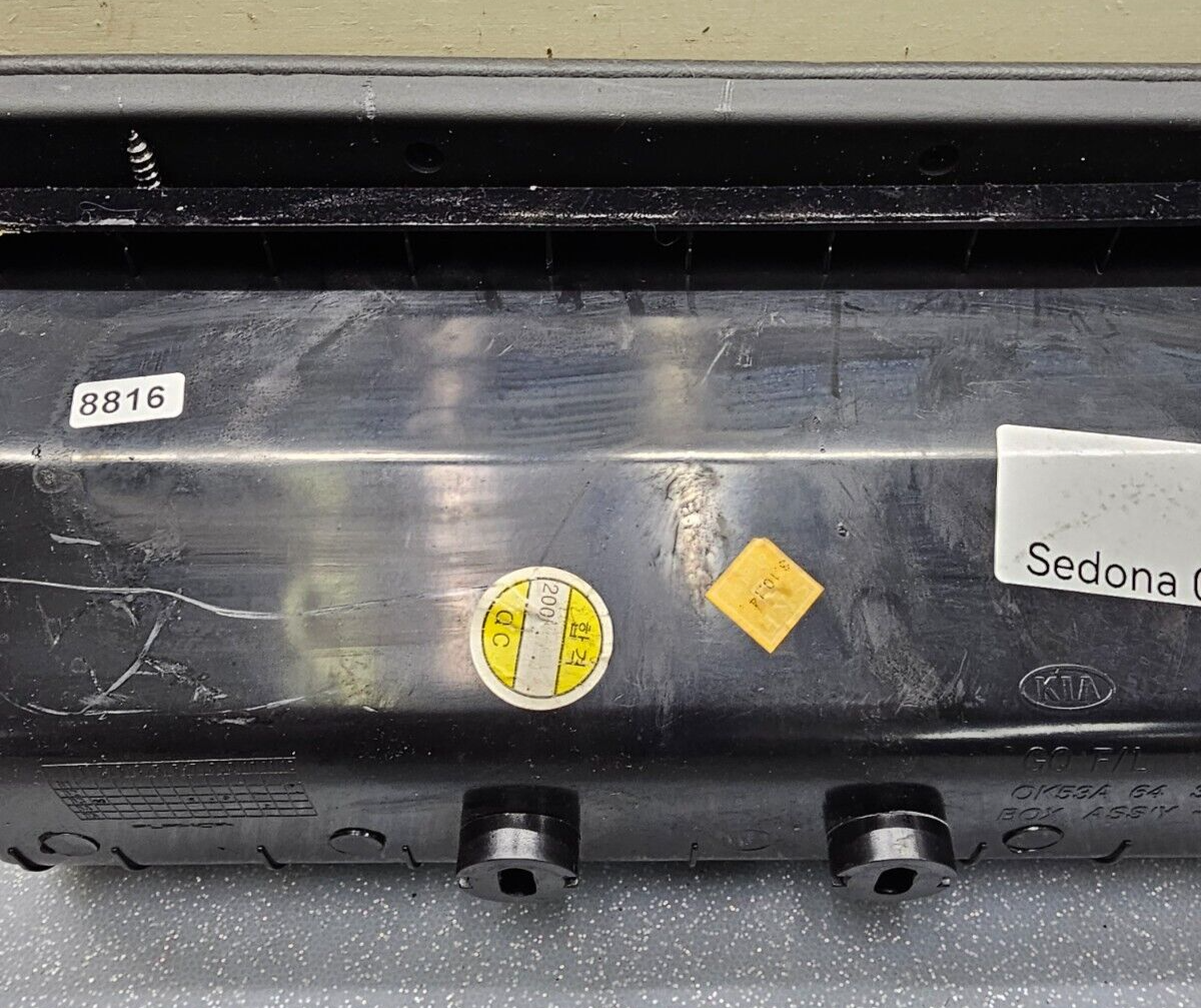 🔥04-05 Kia Sedona Dash Upper Glove Box Storage Compartment Assembly Black OEM