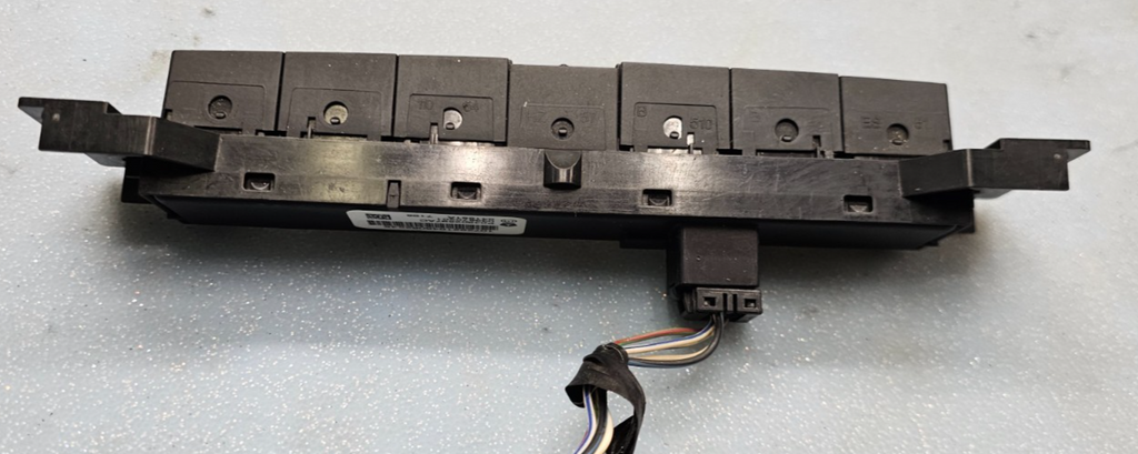 🔥08-10 Grand Cherokee Commander Hazard Light Parking Assist Control Switch 