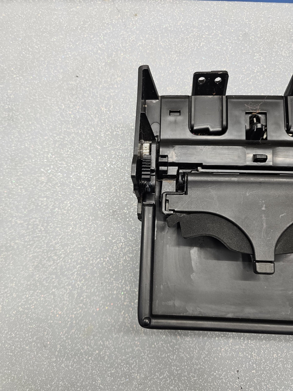 🔥02-06 Toyota Camry Center Console Lid Front Cup Holder drink holder Armrest