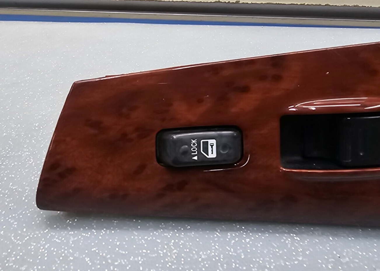 🔥03-08 Matrix Corolla Vibe Right Passenger Power Window Switch Assembly Wood