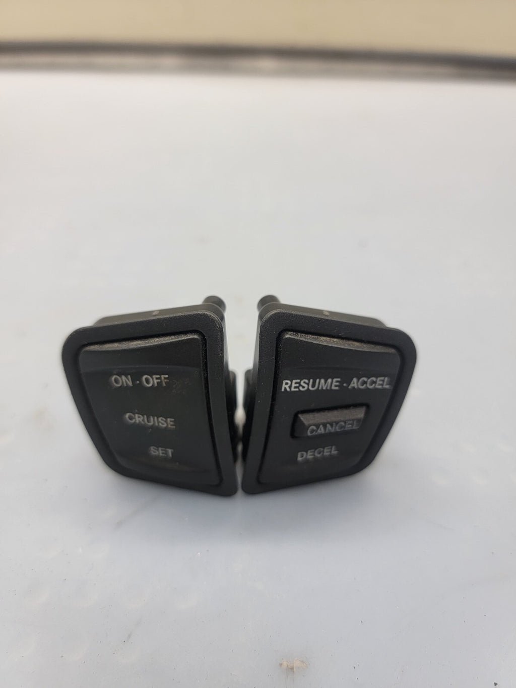 05-07 Jeep Commander   Grand Cherokee OEM Cruise Control Switches/ JC