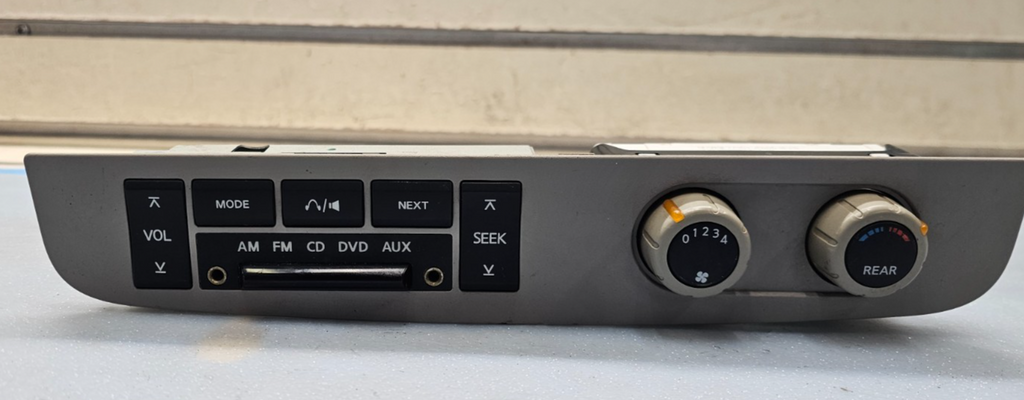 🔥04-09 Armada Infiniti QX56 Rear Radio Stereo Receiver Control Bezel Gray 